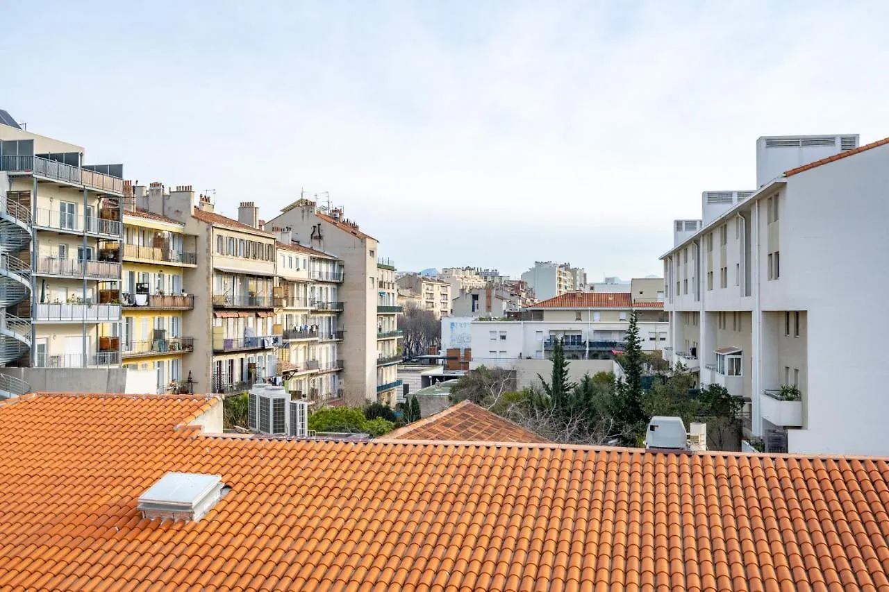 Apt Lumineux Et Tres Cosy Avec Balcon By Weekome Marseille Apartment
