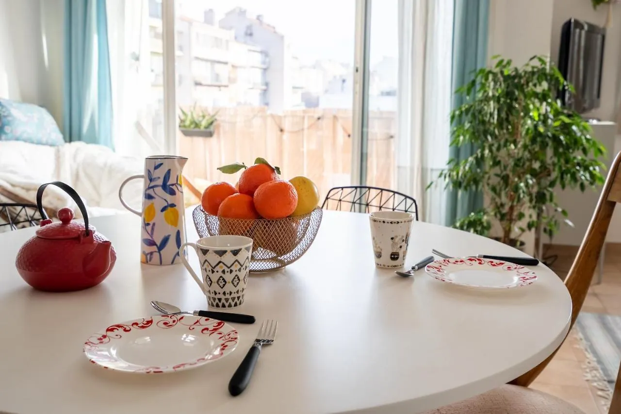 Apt Lumineux Et Tres Cosy Avec Balcon By Weekome Marseille Apartment