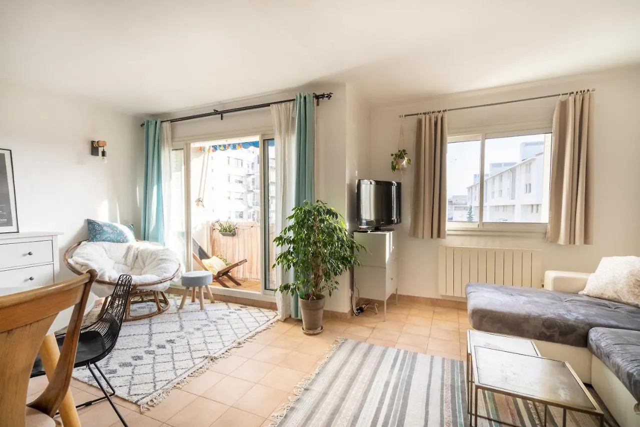 Apt Lumineux Et Tres Cosy Avec Balcon By Weekome Marseille 0*,