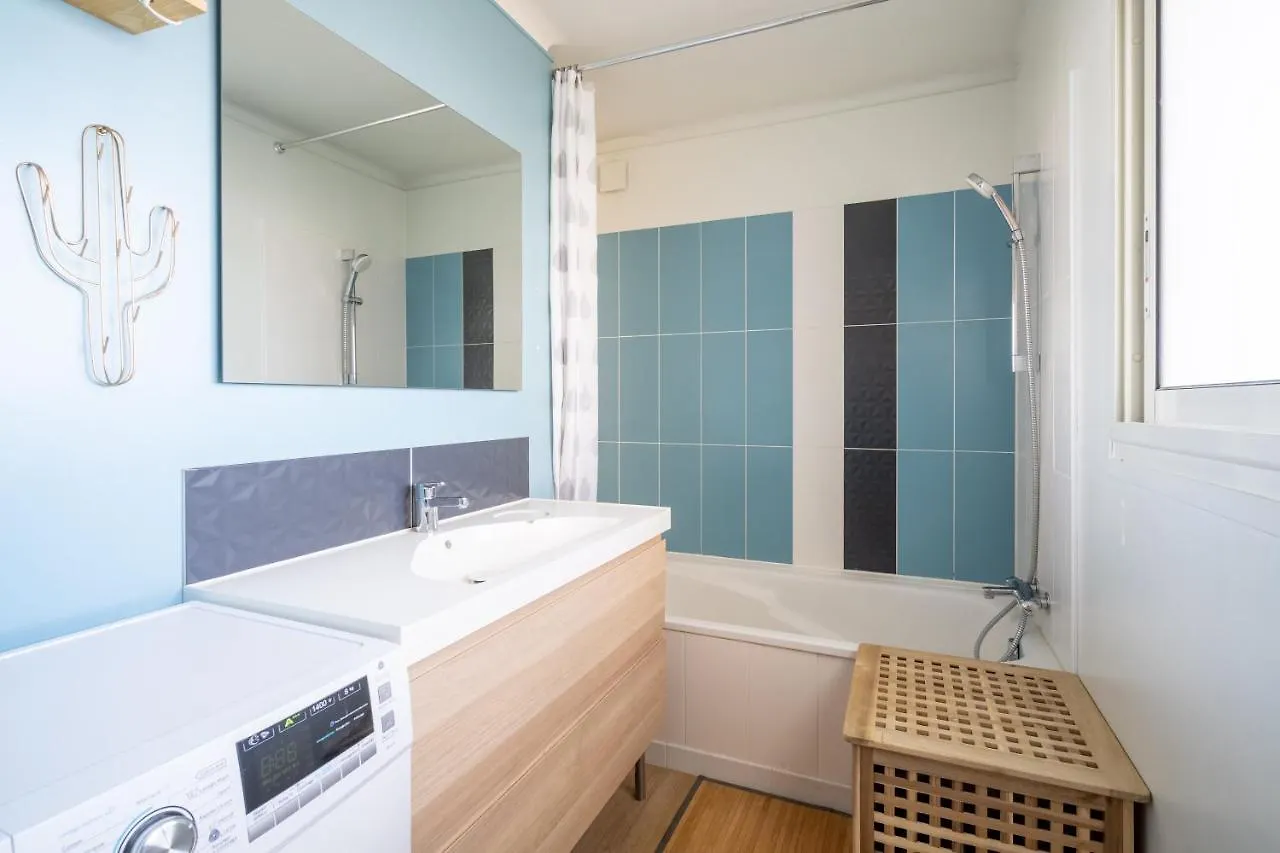 Apartment Apt Lumineux Et Tres Cosy Avec Balcon By Weekome Marseille